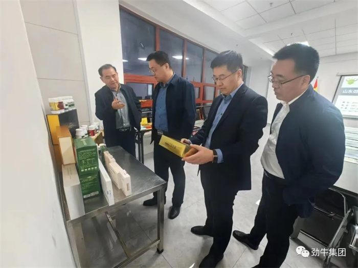 農(nóng)業(yè)農(nóng)村局王局長(zhǎng)提出建設(shè)高標(biāo)準(zhǔn)農(nóng)田項(xiàng)目施用生物有機(jī)肥的重要性